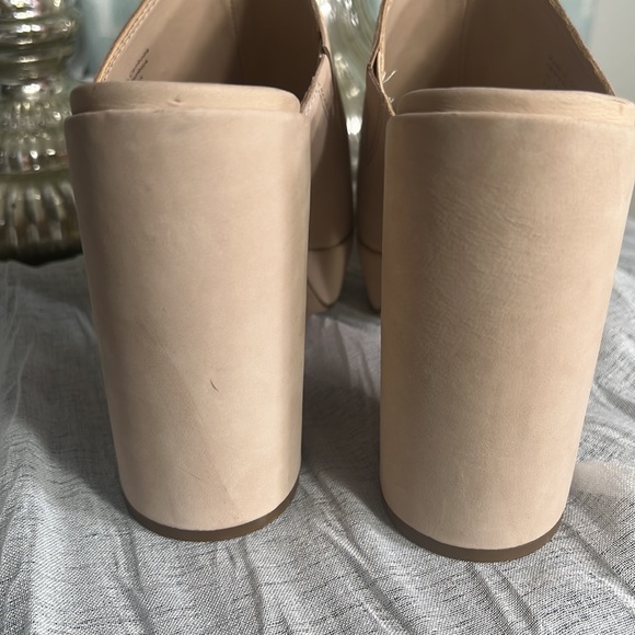 Aldo Platform Suede Pumps - Picture 3 of 10